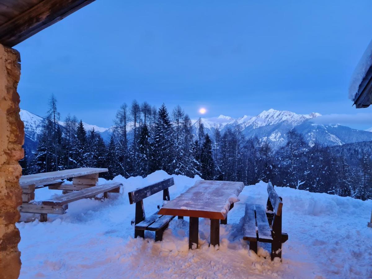 Chalet Chapeau b&b Castel Condino Extérieur photo
