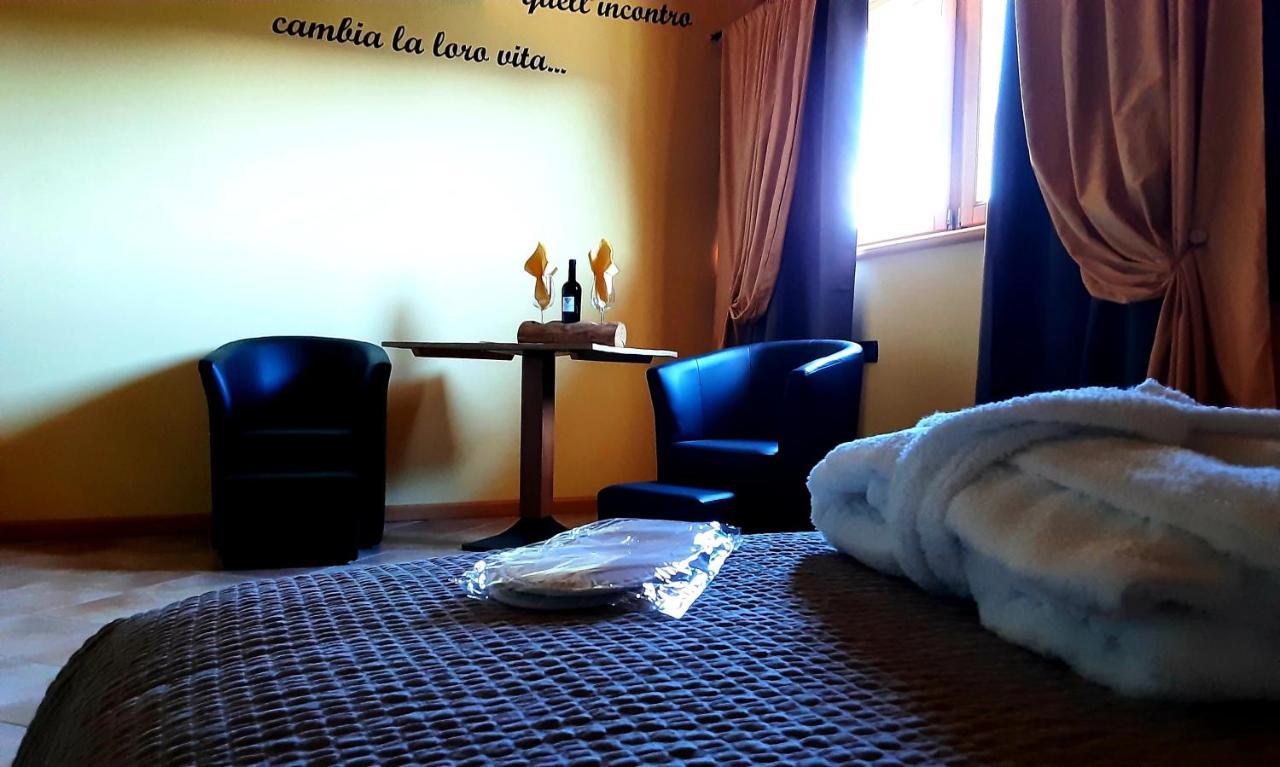 Chalet Chapeau b&b Castel Condino Extérieur photo
