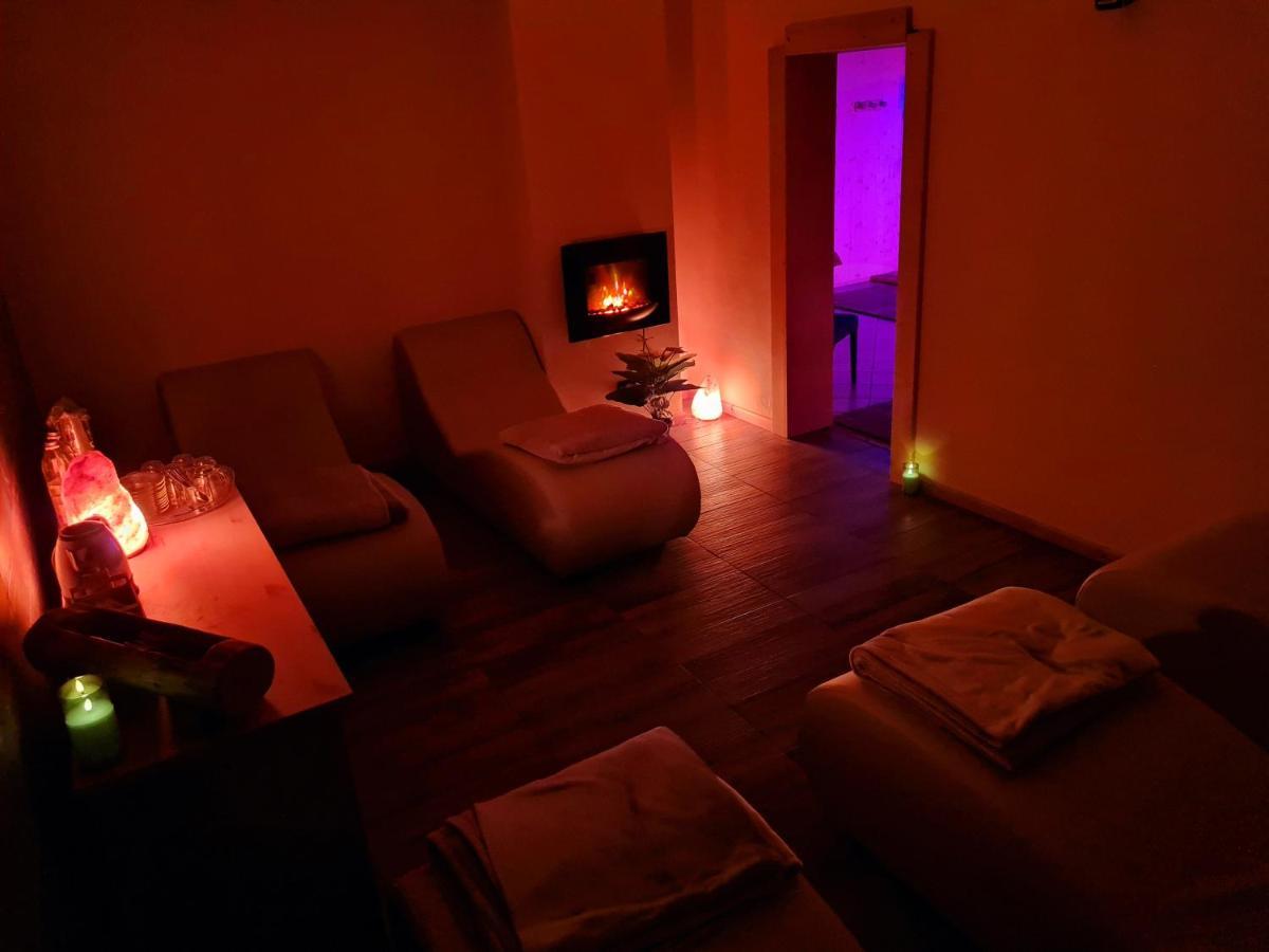 Chalet Chapeau b&b Castel Condino Extérieur photo